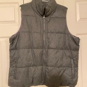 Gray Women’s Old Navy Puffer Vest XXL